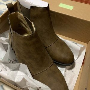New JBU Booties 9 Medium FINAL Price Drop